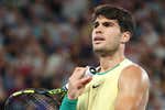 La naturalidad con la que Carlos Alcaraz acepta seguir los pasos de Novak Djokovic y Roger Federer: «Estoy aquí para asumir esa presión»