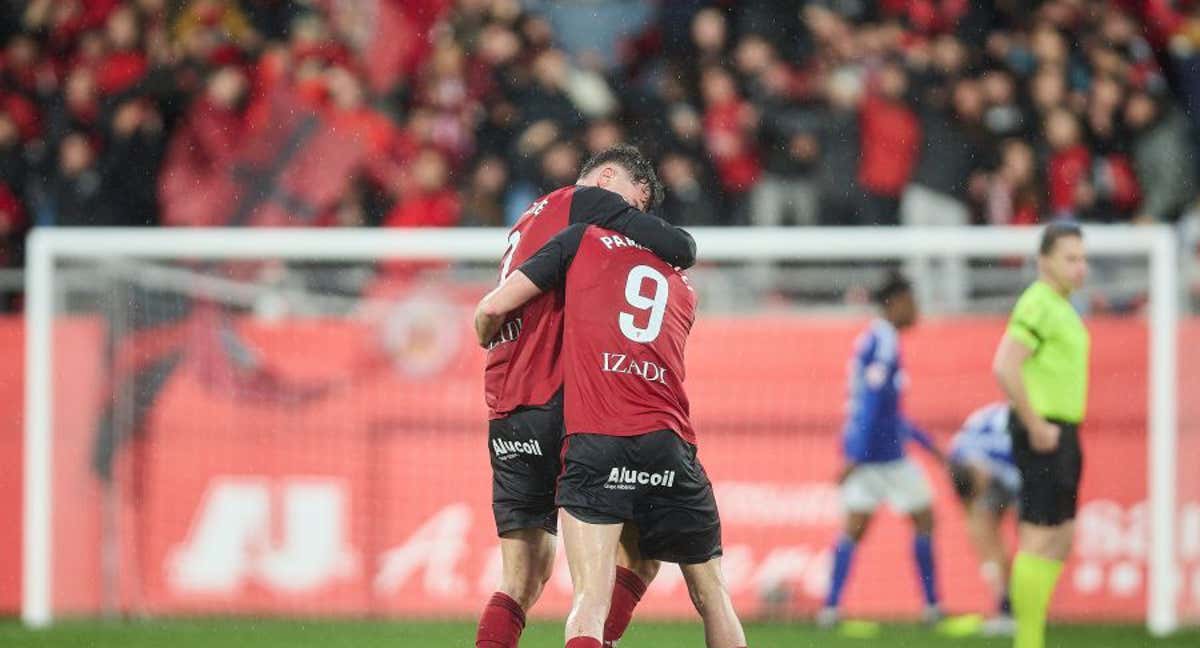 El Mirandés celebra la victoria./LALIGA