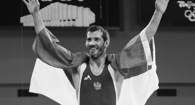 Más dudas que certezas en torno a la repentina muerte del medallista olímpico ruso Buvaisar Saitiev