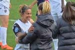 Todo lo que guarda el abrazo de Alexia Putellas a Kerlly Real: «Las grandes jugadoras saben lo importante de esos detalles»