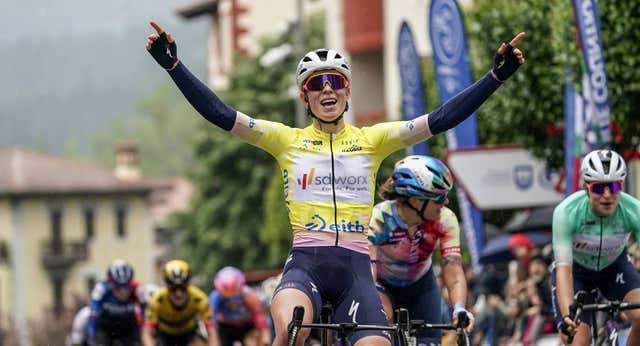 El ciclismo femenino refleja su auge con el pistoletazo de salida en Barcelona en la Vuelta a España Femenina: “Es una salida a la altura del Tour de Francia”
