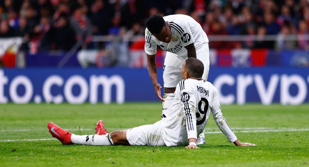 Vinicius y Mbappé, durante el derbi en el Metropolitano./Agencias