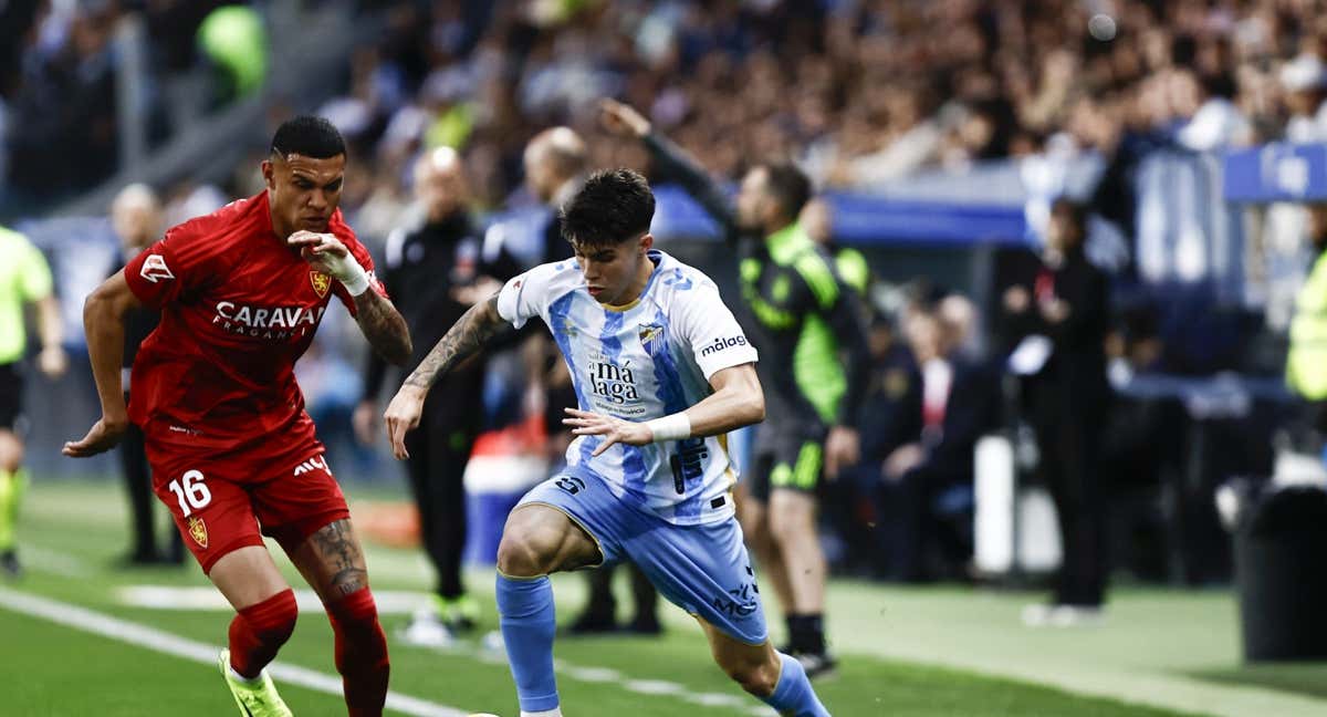 Antoñito Cordero, en un partido del Málaga ante el Zaragoza.