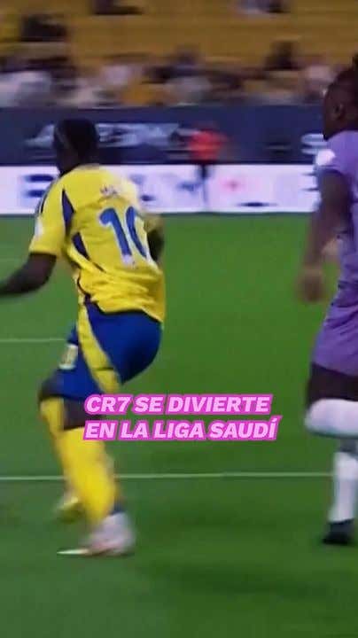 Cristiano Ronaldo anotó el primero de tres goles en el último partido del Al Nassr, que aún lucha por hacerse con la Liga saudí