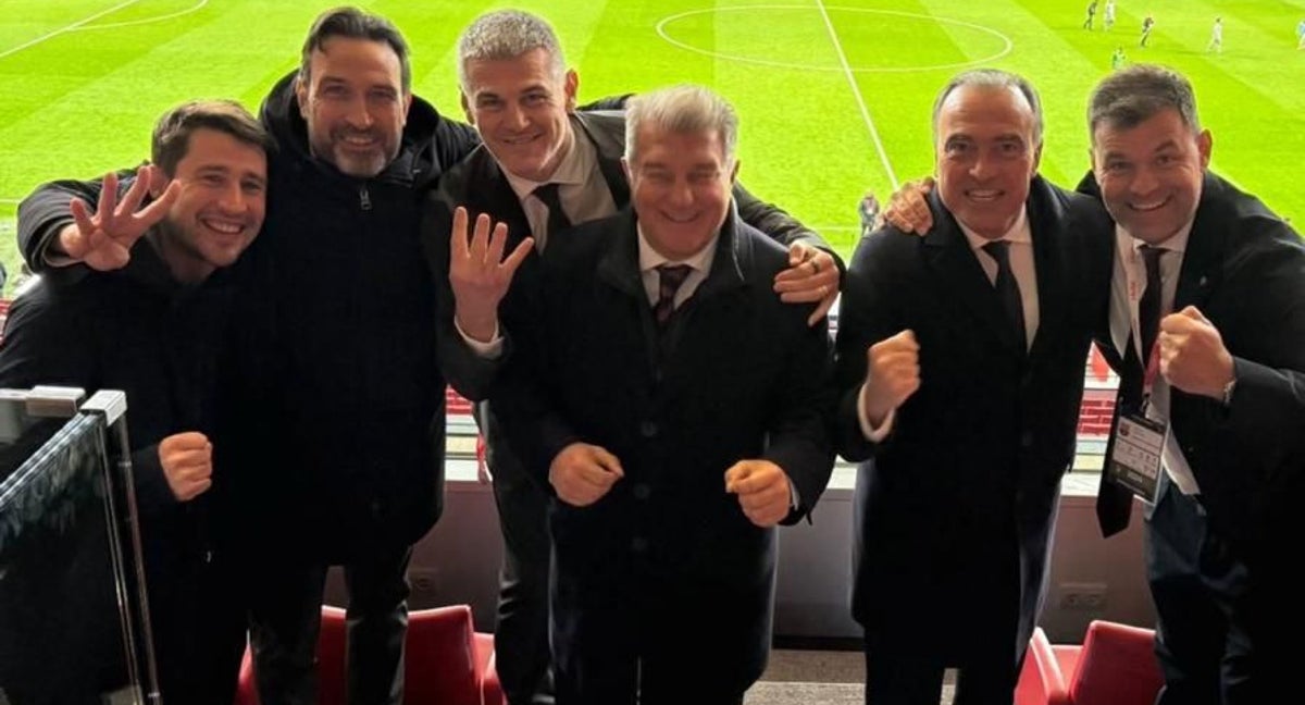 Joan Laporta celebra la victoria ante el Atlético de Madrid en el palco del Metropolitano.