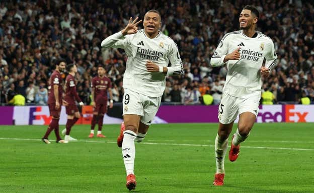 Mbappé celebra su hat-trick contra el Manchester City. REUTERS