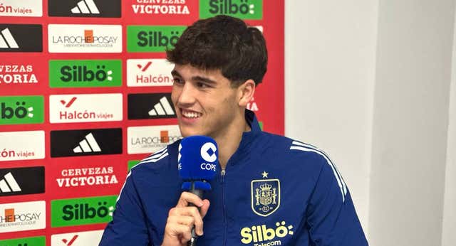 Pau Cubarsí pronostica una «buena dupla» con Raúl Asencio y elige a su Balón de Oro: «Lamine me entiende»