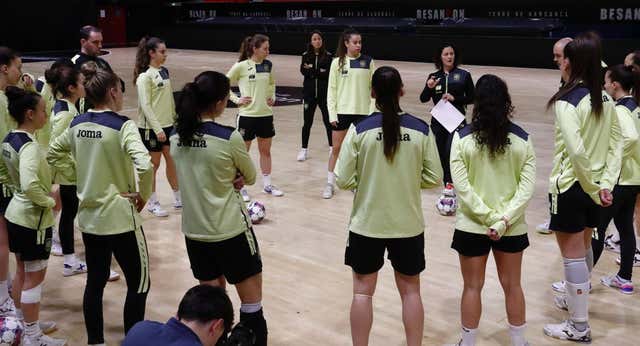 La España tricampeona de Europa ya sueña con el Mundial de Filipinas