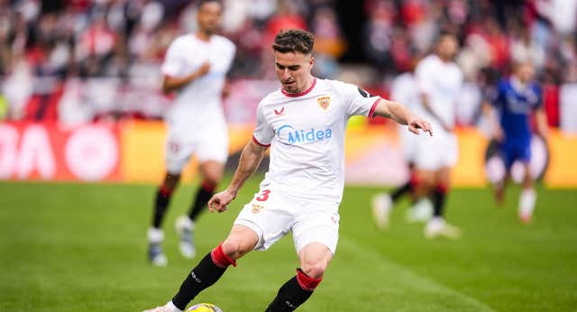 Adrià Pedrosa saca pecho del Sevilla en los derbis: “La palabra era ‘El Betis es el favorito’ y en dos años no me han ganado”