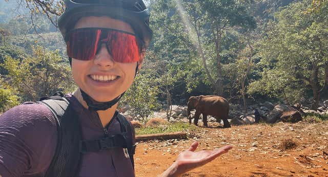 Corrió en Movistar, se retiró joven y se lanzó a la aventura en Tailandia: “Es lo mejor que he hecho nunca”