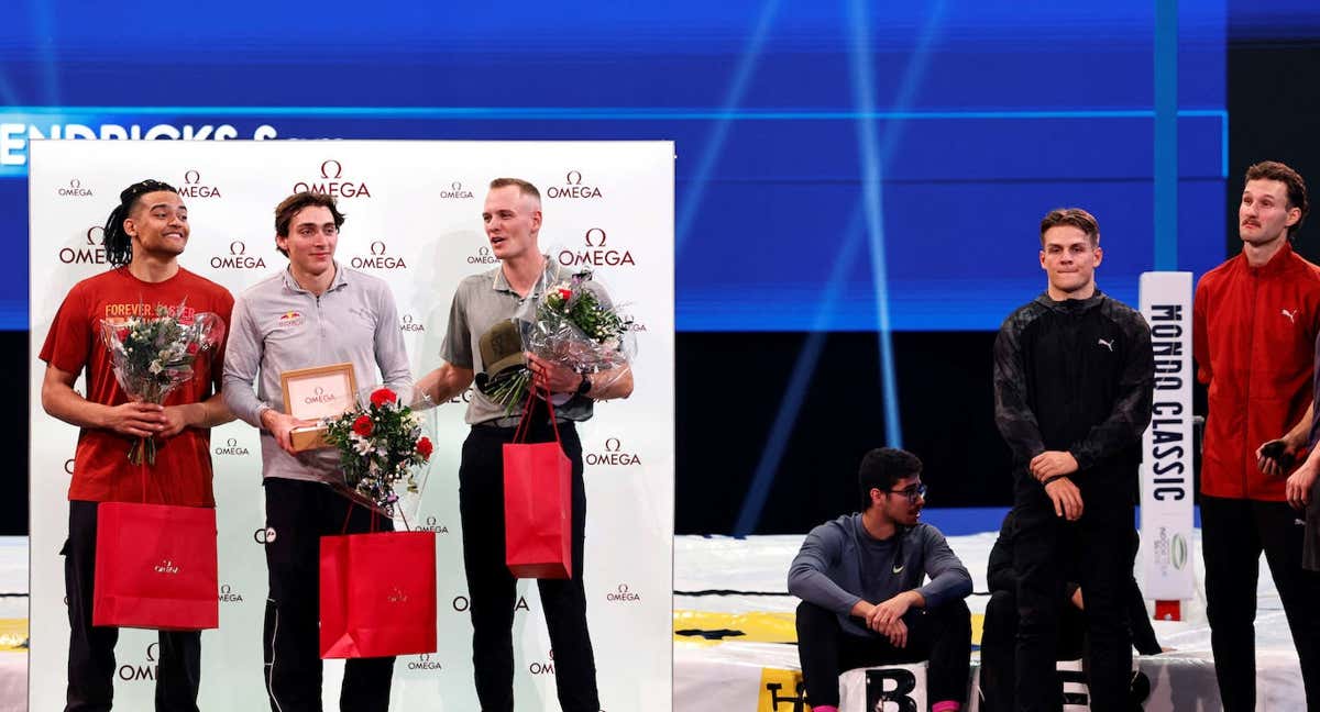 De izquierda a derecha, Karalis, Duplantis y Kendricks, en el Mondo Classic.