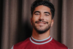 Carlos Soler: «Mis decisiones me han hecho ser más maduro, ahora veo el fútbol desde la pizarra y puedo jugar en muchas partes del campo»