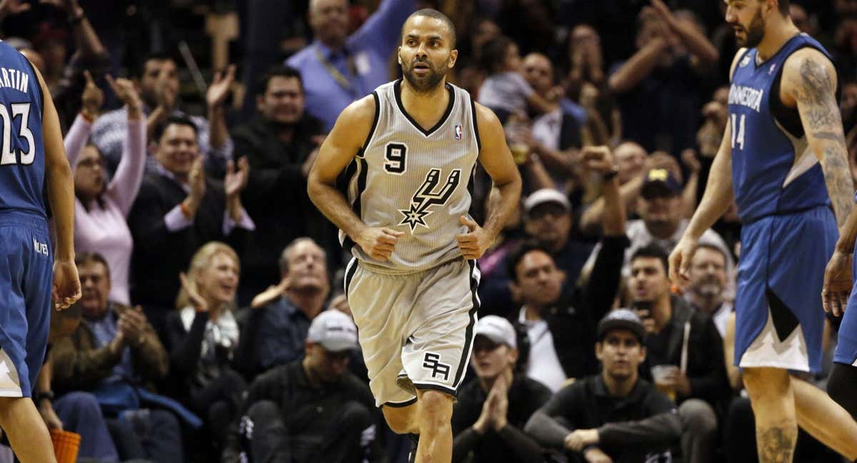 Tony Parker en su etapa como jugador de los Spurs.