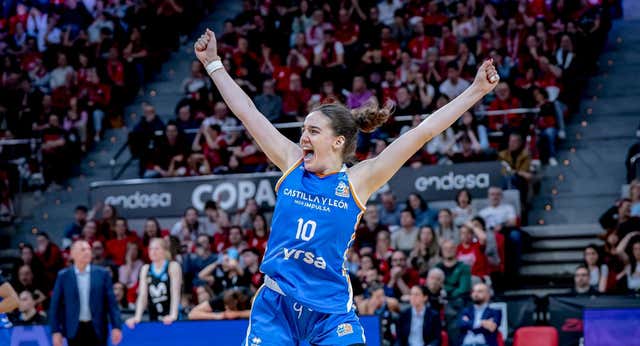 El Perfumerías Avenida tira de Iyana Martín para meterse en semis en el último suspiro