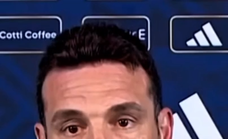 Scaloni no pudo contener las lágrimas ante la pregunta de este periodista.