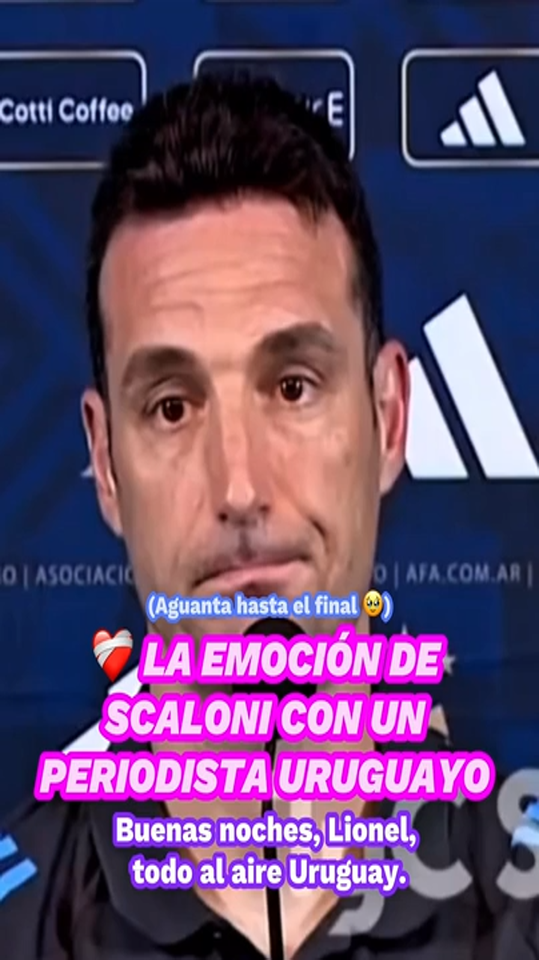 Scaloni no pudo contener las lágrimas ante la pregunta de este periodista.
