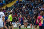 Liga F detecta un problema enquistado en el fútbol femenino español: «No ayuda al producto que tengamos árbitras de un nivel de Tercera Federación»