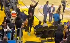 Stephen Curry volvió a demostrar por qué es uno de los mejores tiradores en la historia.