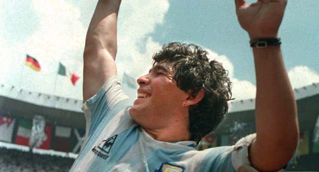 El hijo de Maradona lo tiene claro: “Le han robado mucho dinero, pero lo más feo que le robaron fue la vida”