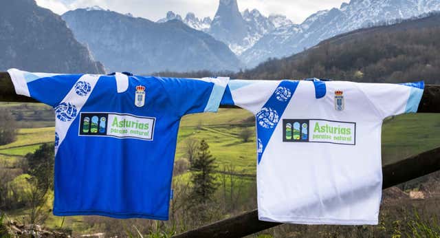 El Real Oviedo ya se viste de gala para su Centenario con dos camisetas retro añoradas, Melendi, y un triangular veraniego