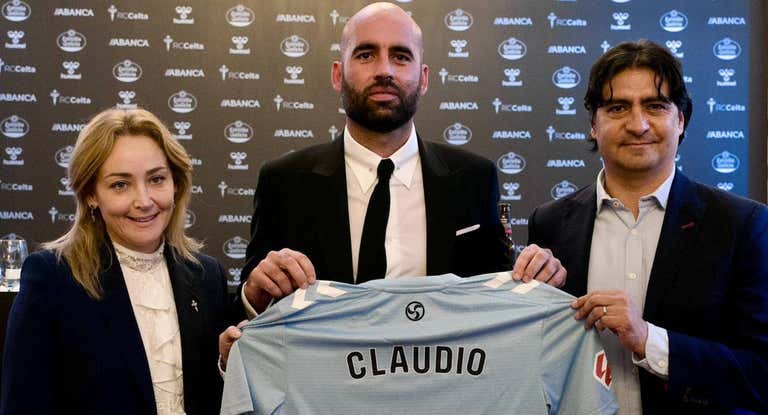 Marian Mouriño, Claudio Giráldez y Marco Garcés, en un acto del Celta.