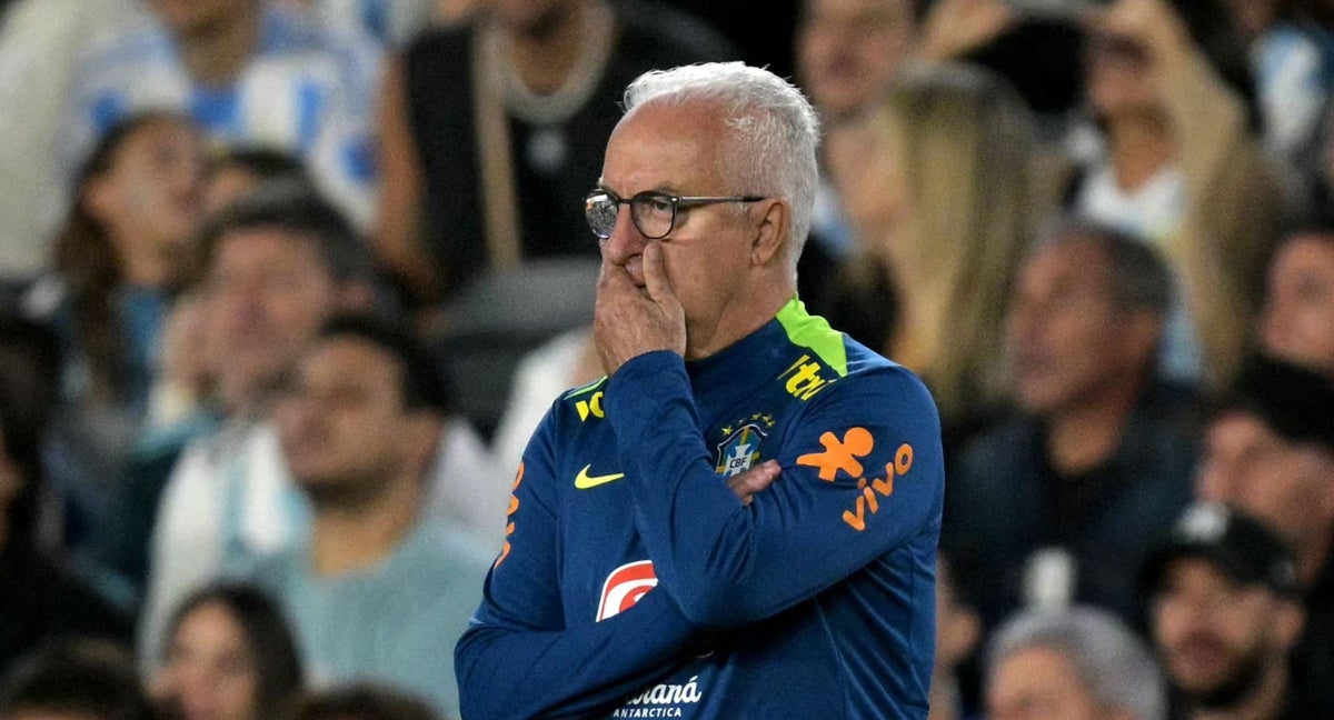 Dorival Júnior, en un partido con Brasil.