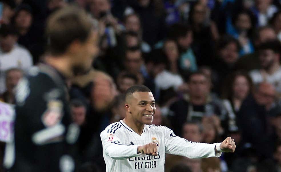 Un pepinazo de Mbappé y el papelón de González Fuertes dejan LaLiga en una cosa de dos
