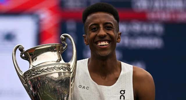 Una de las grandes estrellas del atletismo y rival de Ingebrigtsen presenta en sociedad a su novio y emociona: «No puedo creer que lleve un año con mi amor»