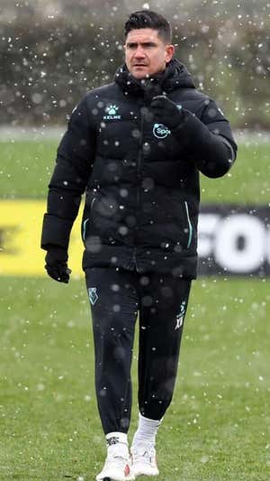 Xisco Muñoz, en un entrenamiento.  AFP