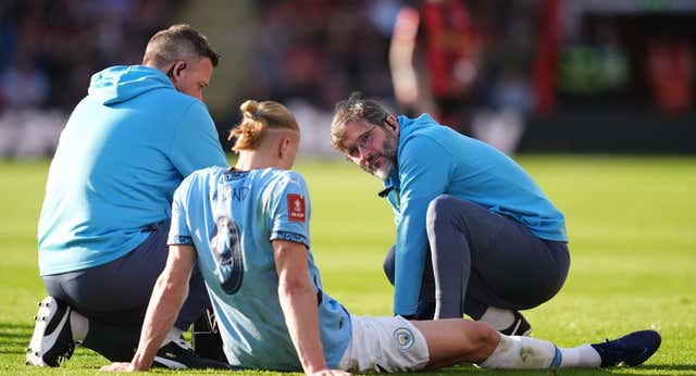 El mensaje del Manchester City sobre el tobillo de Haaland que preocupa: «Buscará un especialista para confirmar la gravedad total»