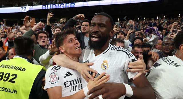 El Real Madrid más ‘loco’ acaba con la Real y se mete de cabeza en la final de Copa del Rey