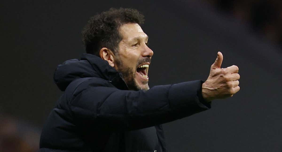 Simeone durante el último partido ante el Barcelona en el Metropolitano.