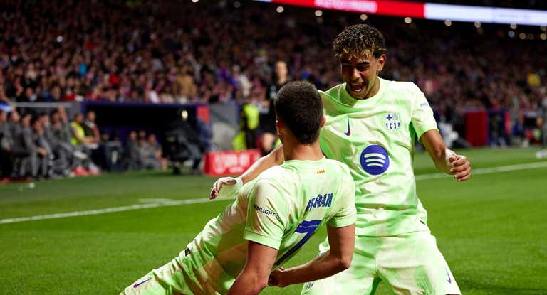 Lamine y ferran celebrando.