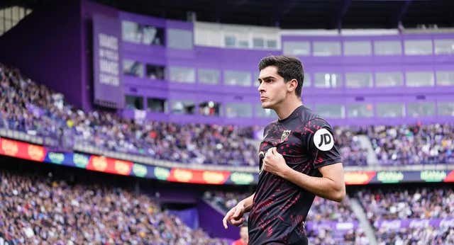 La renovación de Juanlu con el Sevilla esconde un deseo de futuro: “Todos soñamos con salir por la puerta grande”