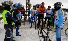 Pepe Pelegrín, el ultraciclista de 81 años que va a rodar 24 horas en busca de un récord del mundo: «He visto a gente dormida de pie encima de la bicicleta»