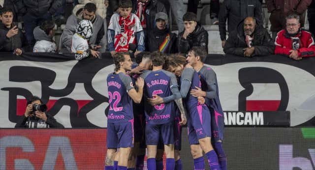 El Espanyol pone patas arriba el descenso con goleada y festín ante un Rayo irreconocible