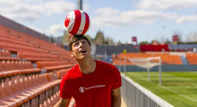 Robin Le Normand se une a la causa ‘Save the Children’: “No se trata solo de darles un balón o unas botas, sino de que tengan las mismas oportunidades”