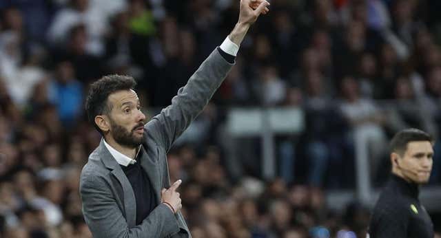 La mano dura del ‘sargento Corberán’ rompe una racha de 17 años ante el Madrid: «No hemos hecho todo perfecto»