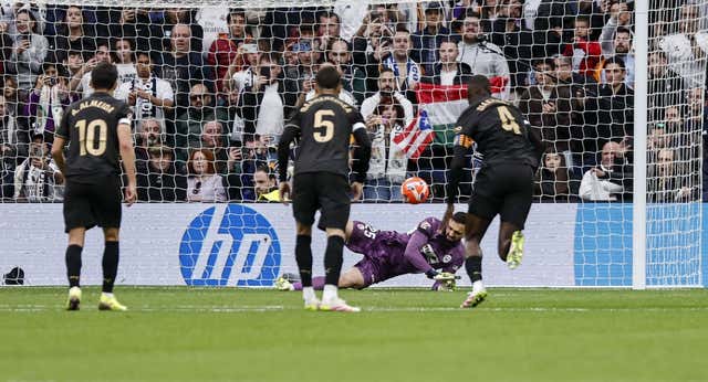 Mamardashvili dice adiós a su última gran plaza con un partidazo que desquició a Mbappé