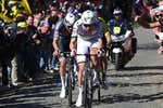 La pica en Flandes la pone Pogacar, que hunde a Van der Poel en su terreno y ya mira a la historia