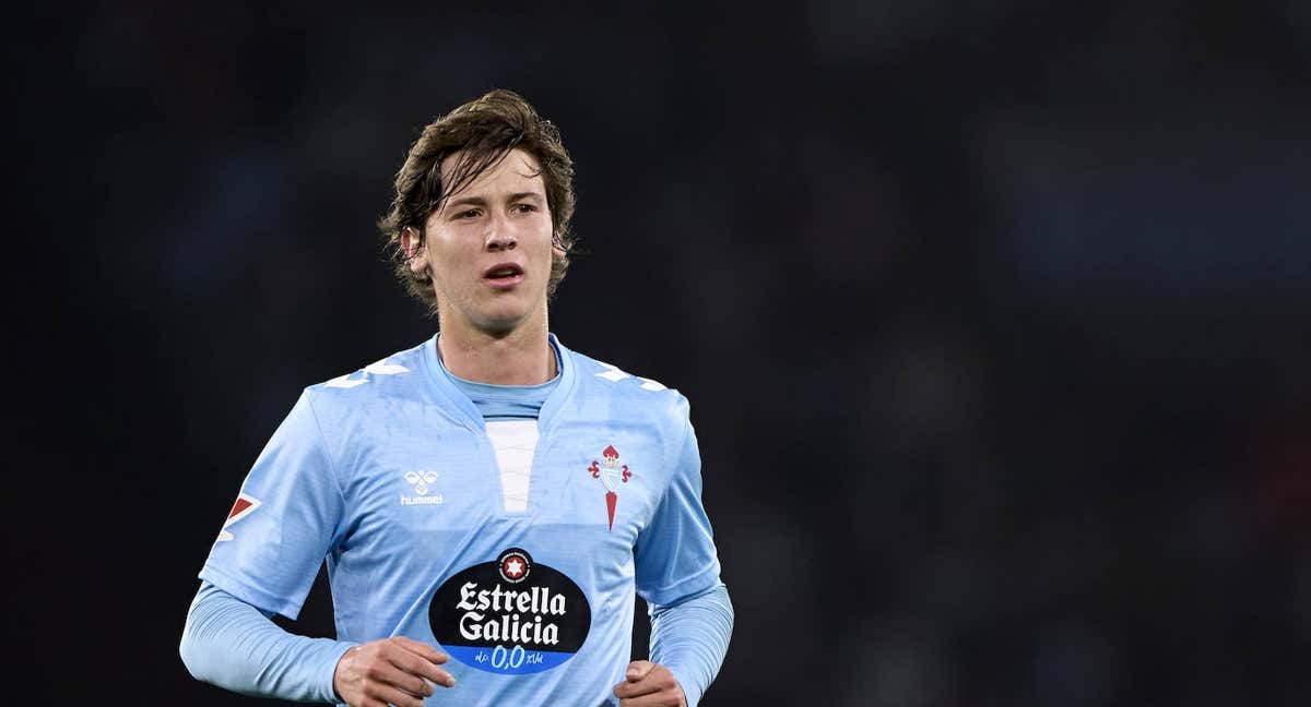 Fer López, en un partido con el Celta.