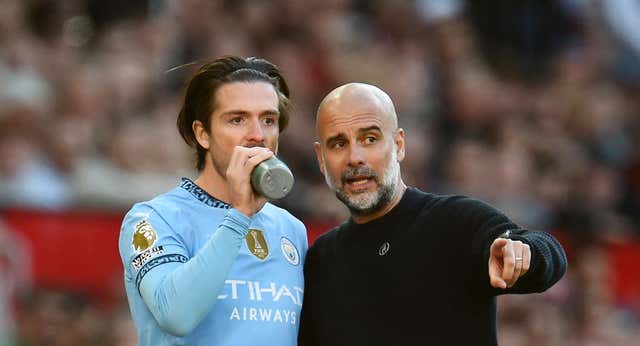 Detienen a un aficionado que agredió a Jack Grealish en el derbi de Old Trafford