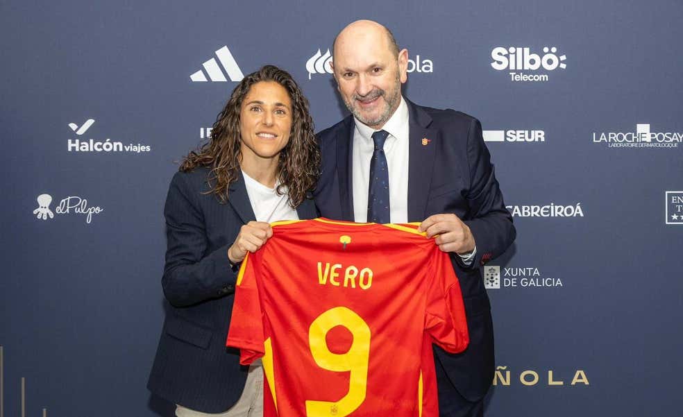 El encuentro de Rafael Louzán y Vero Boquete es el primer paso en la eterna deuda de la RFEF con la leyenda de la Selección