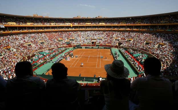Vista de la plaza de toros de Córdoba durante la eliminatoria ante Francia en 2011.  VALERIO MERINO
