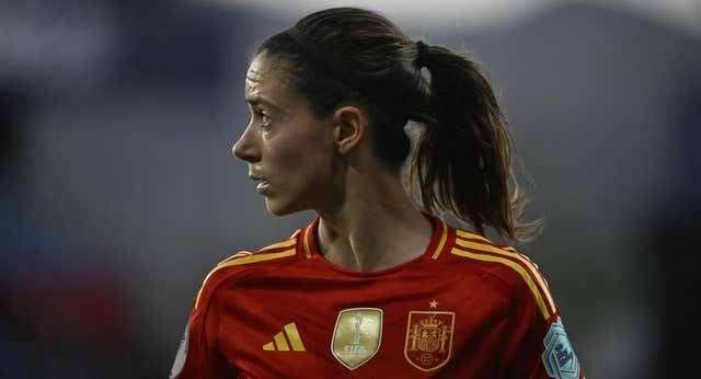 ¿Cómo acaba esta jugada de Aitana Bonmatí en el entrenamiento?