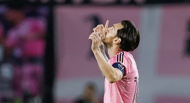 Bienvenidos al eterno show de Messi: ‘tres’ goles, remontada histórica y un recordatorio de que es “el mejor del mundo”