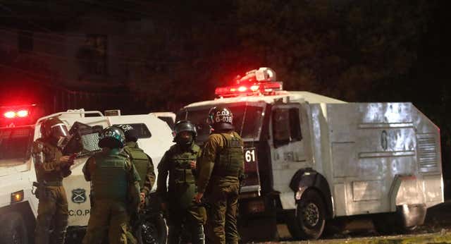 Caos en Chile: disturbios, suspensión y dos jóvenes fallecidos antes del Colo Colo – Fortaleza de Copa Libertadores