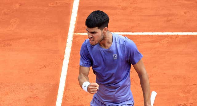 Carlos Alcaraz sobrevive a Fils para meterse en semifinales de Montecarlo