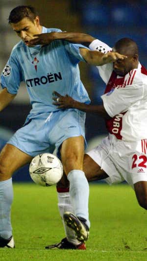 Milosevic en un partido de Champions contra el Ajax.  REUTERS / Victor Fraile