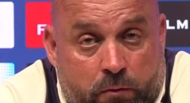 Manolo habló en rueda de prensa sobre la dicotomía de querer que gane el Barça para salvar al Espanyol.